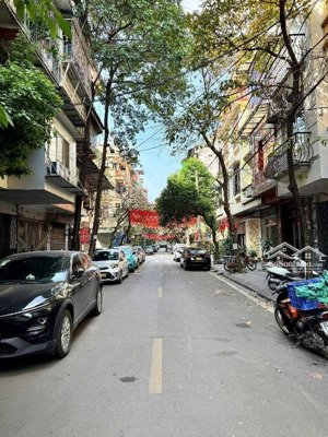 bán nhà phân lô đền lừ 1 - 70m2 - 6t - 6ngủ - gara vỉa hè kinh doanh đỉnh - mt 4,5m - giá 26.8 tỷ