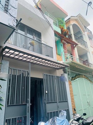 lê văn sỹ,khu dân trí,an ninh,2 tầng,3pn,vuông vức,cách mặt tiền 50m,gần chợ, trường học,cty