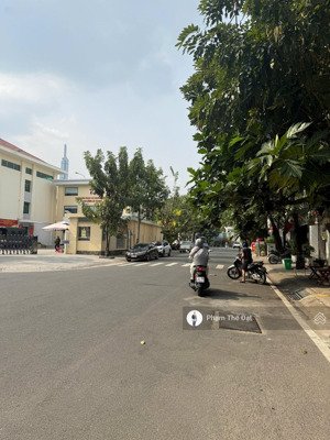 lh em đạt hỗ trợ coi thuê mb ngay phường an khánh quận 2. diện tích: 80m2 giá 25 triệu.