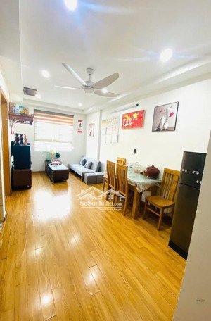 gia đình chị em thiện chí bán căn 2 ngủ - hơn 3 tỉ tầng trung đẹp ạ