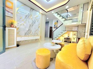 q8, ba đình, nhà mới 3 tầng 4pn, tặng full nội thất cao cấp, xách vali vào ở ngay, 4.98 tỷ