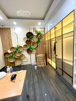 mặt tiền quận 4 - 5 tầng đẹp như cung điện - diện tích sổ 35m2 đất kdc hiện hữu - hoàn công 150m2