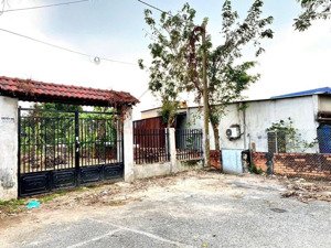 cần bán đất ngộp rẻ tp bà rịa, ngay trung tâm hoà long nay là p.tam long tp hcm dt: 478m2 chỉ 3tỷ1