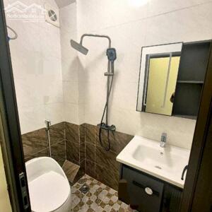 Vừa ở vừa kinh doanh Thổ Quan mặt ngõ thông ô tô qua 37m giá 9.5 tỷ xung quanh nhiều tiện ích .