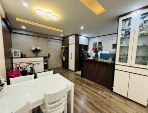 bán gấp trước tết căn chung cư ct3 linh đàm, dt 83m2 , 3 phòng ngủ 2 vs