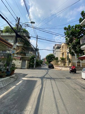 mt đường nhựa 10m cư xá phú lâm a (4.5x13) đúc 3.5 tấm