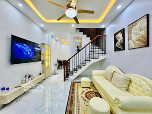 nở hậu - sát hẻm xe hơi - 30,9m2 - 4 tầng - 3pn - tăng bạt hổ - 5,98 tỷ