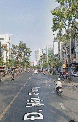 kế bên chợ bình tây!! nhà 2 lầu đúc (4x10) hxh hậu giang