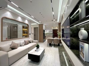 bán gấp căn hộ sky garden 3, phú mỹ hưng, quận 7, nhà đẹp, full nội thất sang trọng, lh 