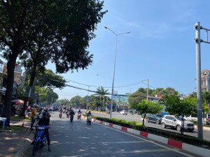 bán nhà c4 mặt tiền bình giã ngay vòng xoay dầu khí. phường nguyễn an ninh, tp vũng tàu