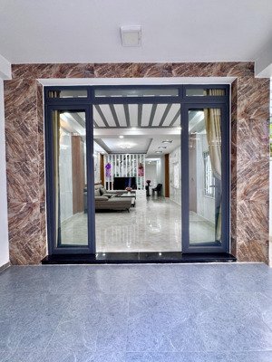 nhà 5x18m 1 trệt 1 lầu, full nội thất cao cấp, gần cây xăng kho c nhà bè