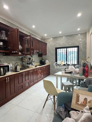 bán nhà phố lê đức thọ - nam từ liêm - sau đại học thương mại 42m - 5 tầng - mt 4m - giá 9.5 tỷ