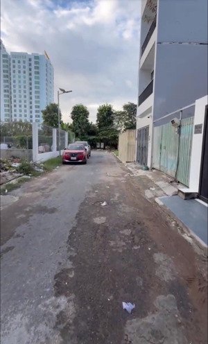 bán đất hẻm xe hơi 6m 1041 trần xuân soạn,p tân hưng q7
dt 8x28m,nở hậu nhẹ,8,1m..giá 23,5ty