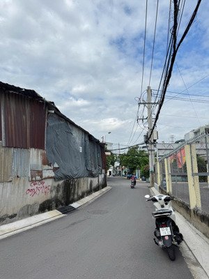 bán đất ngay hoa lư 7 x 20 = 140m2. 9 tỷ