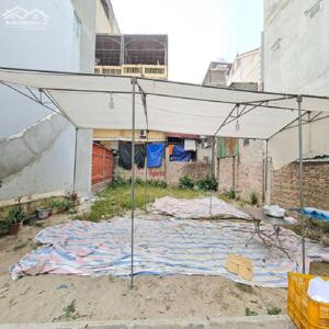 Đất khu chợ sinh viên học viện VNUA Trâu Quỳ, GL. 90m2 mt 5m đường 4m thông. Lh 0989894845