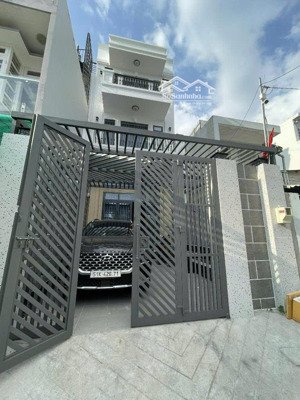 nhà mặt tiền đường 14 m, khu dân trí đẳng cấp, sát q7. 4,5*18 nhỉnh 8 tỷ.