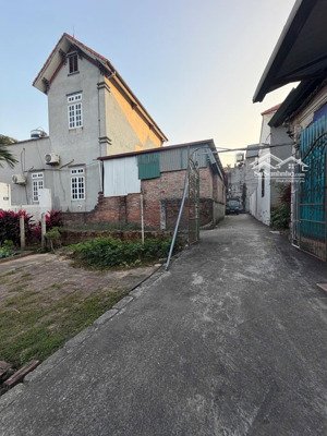 chính chủ bán mảnh đất 45m lô góc hai mặt thoáng