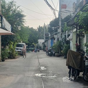 6 tỷ 700 thương lượng, nhà mới 3 tầng, đường 8 mét, diện tích : 4 x 16