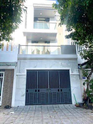 bán nhà 4tầng mt thích quảng đức phước long phường nam nha trang 11,5 tỷ