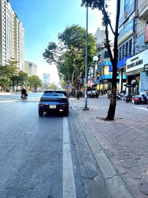 bán nhà mặt phố hoàng quốc việt 185m2, 9 tầng giá: 170 tỷ. cầu giấy