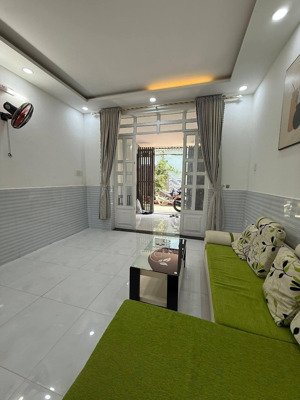 nhà 4 tầng 4 pn, nở hậu nhẹ, xe taxi tới nhà, gần thạch đà, st emart 2