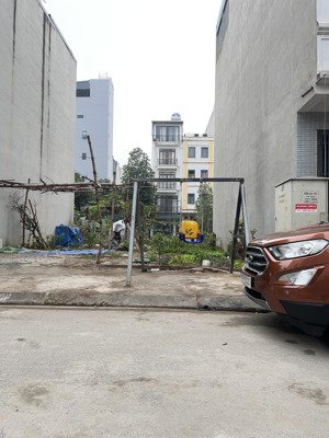 phú cát hòa lạc 130m² 3.4 tỷ đường ô tô vỉa hè gần đhqg, fpt, cnc