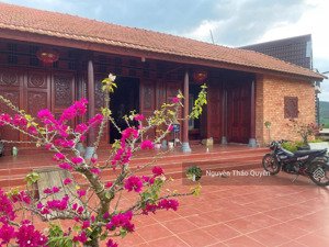 khu nghỉ dưỡng tân lạc - không gian nhà gỗ cao cấp 5 gian - sân vườn được cải tạo