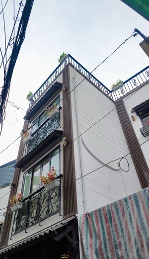 nhà mới 3 tầng, ba đình, quận 8, {ngang 5m} chỉ nhỉnh 4 tỷ tl