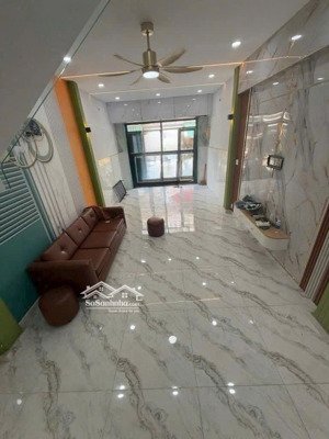 bán nhà mặt tiền đường c12, phường 13 tân bình; 4x10m - cổng vào ga t3