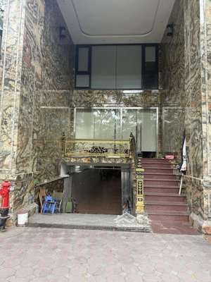 cho thuê nhà mặt phố tại vũ tông phan, 30 triệu/sàn 220 m2, 6 tầng, mặt tiền 6m, giá siêu hời