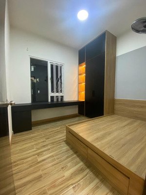 cần bán nhanh căn hộ phú mỹ vph . dt 90m2 2pn,2wc full nt .giá 5,950tỷ full toàn bộ nt .view đẹp