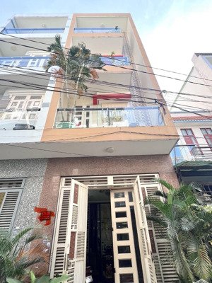 1/ lê văn quới - hẻm ô tô vào nhà - chính chủ xây kiên cố