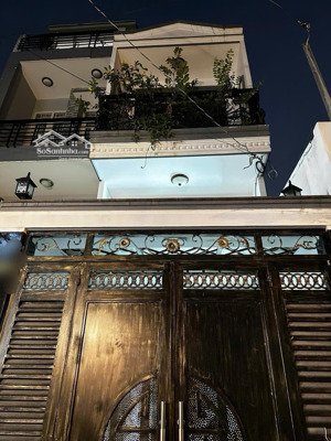 bán nhà hxh 6m- cách mạng tháng tám- 42m2- 3 tầng- nhỉnh 8 tỷ.