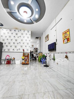 nhiệt bán 60m nở hậu 5m 3tầng btct nhỉnh 5tỷ gần chợ 26/3 aeon tp hẻm 7m thông kinh doanh