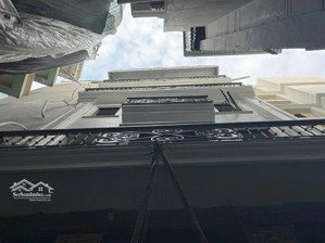 bán nhà 7 tầng thang máy - một bước ra phố - full đồ ở luôn nhà đẹp đón tết