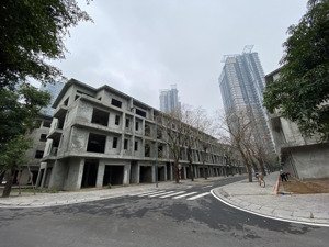 liền kề khu trung tâm giá tốt nhất