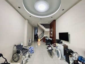 bán nhà mặt tiền đường nguyễn trung trực giá 9.5 tỷ