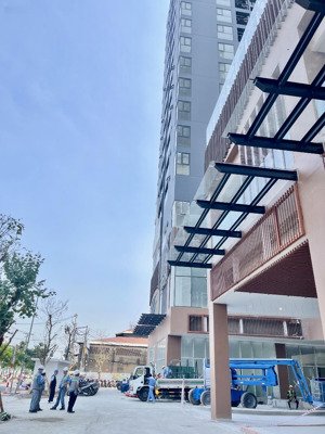 bán shophouse mặt tiền kinh doanh giá 7tỷ gốc từ cđt + ck 500tr sổ hồng riêng bàn giao hoàn thiện