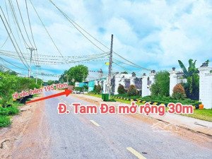81m2 1/ tam đa ngang 5m giá 3tỷ750 khu ko ngập nước