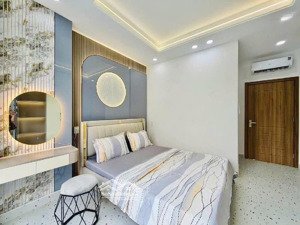 sang nhượng nhà 68m2 3pn đường tôn đản, q4 gần chợ 200. hẻm 5m. sổ sẵn