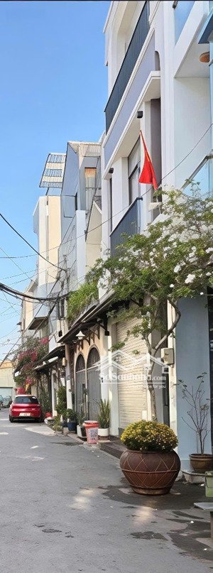 bán gấp lô đất 1/hẻm nhựa đẹp xe hơi đỗ sát mặt đường, đất ở khu phân lô an ninh, xây dựng cao tầng