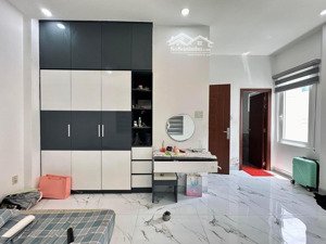 sát mặt tiền đường (10m) khu dân trí cán bộ về hưu - cực kỳ an ninh yên tĩnh