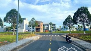 bán 3 nền đất liền kề ở long thành- gần sân bay- giá 1ty3-sổ hồng riêng-xây dựng tự do