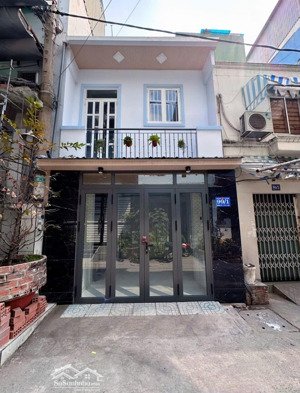 bán nhà đẹp đường số 4, dt 4* 4,5m shr trệt lầu hẻm 6m, giá 2 tỷ 950