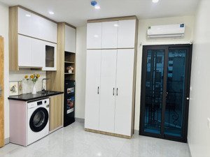 cho thuê căn hộ studio láng hạ, 25m2, full đồ máy giặt riêng, thang máy, giờ giấc thoải mái