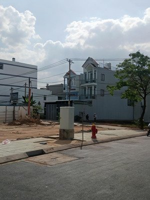 bán lô đất ở khu phân lô xe hơi đỗ cửa, tiện xây siêu phẩm nhà phố cao tầng, quy hoạch mt đường 16m