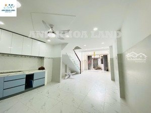 bán nhà 1 trệt 2 lầu mới 100% gần ngã 5 thủ đức - dt 55.8m2 - hoàn công chuẩn