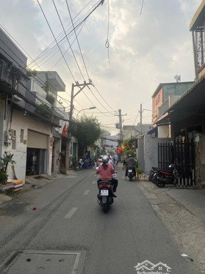 nhà 1/ hẻm 3m thông đường đht5 - phường đông hưng thuận, quận 12, dt 5 x 17m, 4,35 tỷ sổ hồng