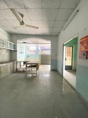 nhà 2 mặt tiền diện tích lớn, phường thới an, tp.hcm, sổ hồng riêng, giá chỉ 4.7 tỷ