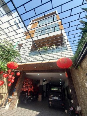 biệt phủ đẳng cấp châu á - nằm trên khu phố ẩm thực sầm uất nhất bình thạnh